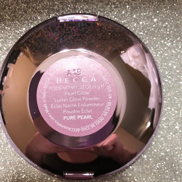 BNIB! LE! BECCA Luster Glow Powder in PURE PEARL - Picture 4 of 7